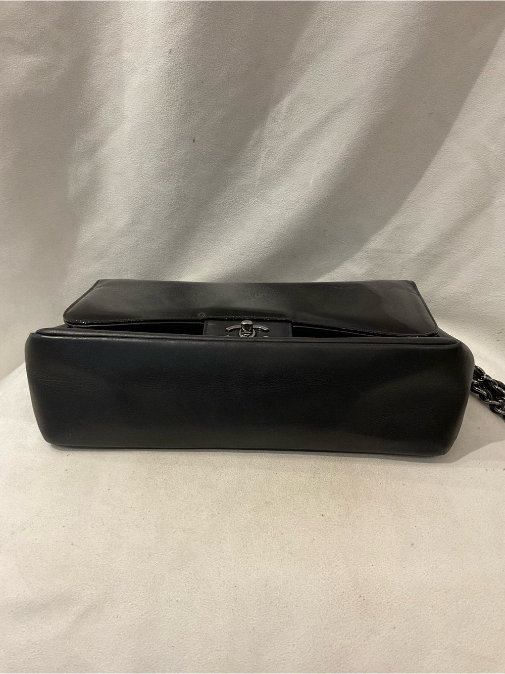 Chanel Bag - Picture 5 of 12